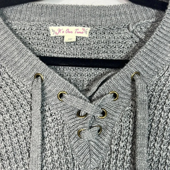 It's Our Time Lace-Up V-Neck Knit Sweater with Lace Sleeve Detailing - XS - EUC - Picture 4 of 9